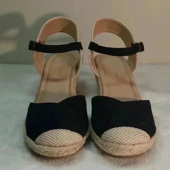 Journee Collection Ashlyn Espadrille Wedge Sandal - Picture 1 of 9